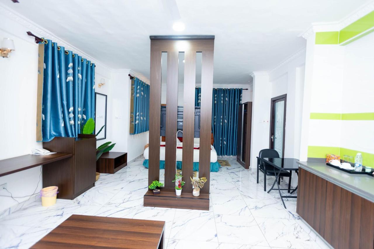 Sky Plus Hotel & Resort Exterior foto