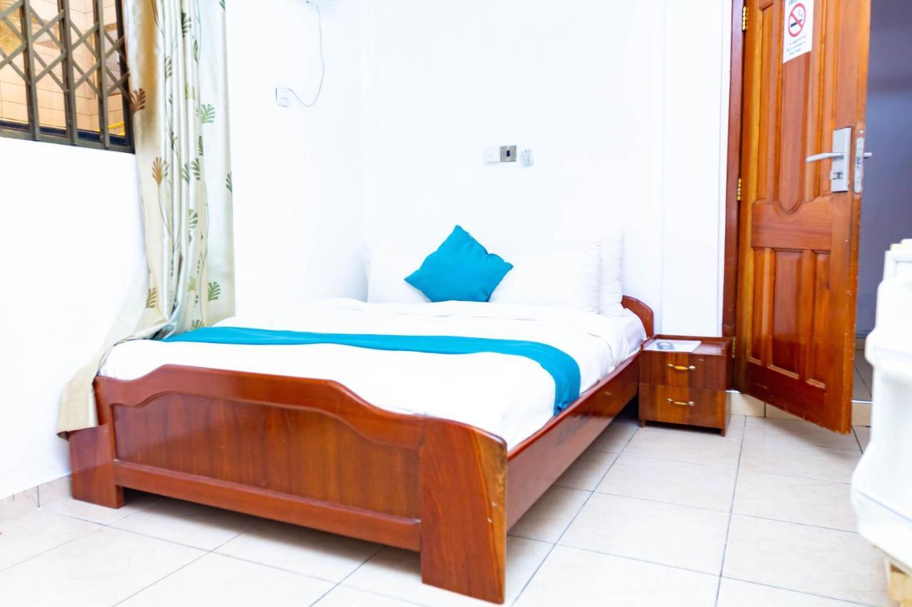 Sky Plus Hotel & Resort Exterior foto