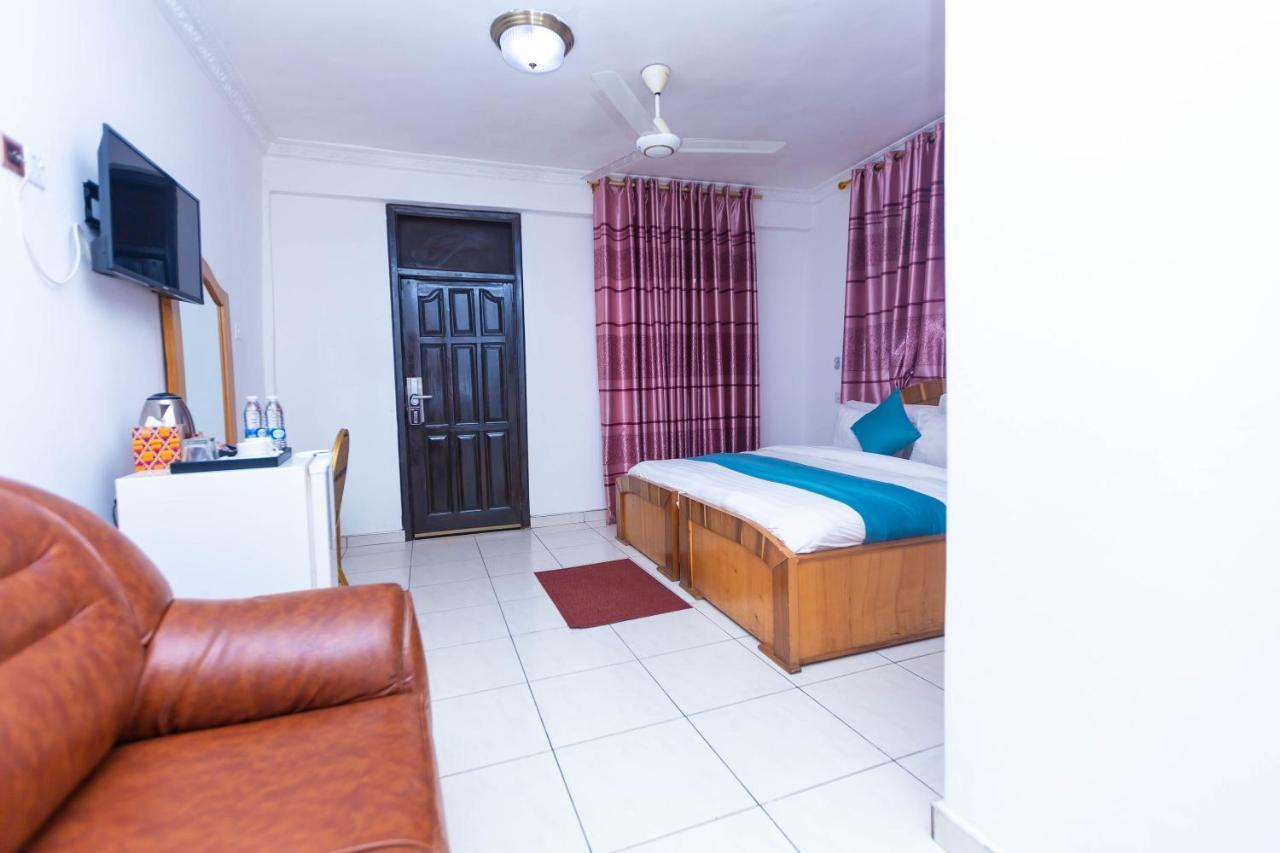 Sky Plus Hotel & Resort Exterior foto